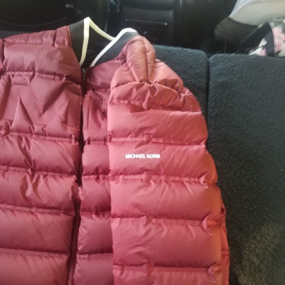 michael kors vest mens pink